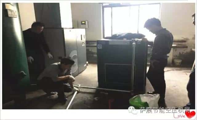 薩震節能空壓機安裝現場