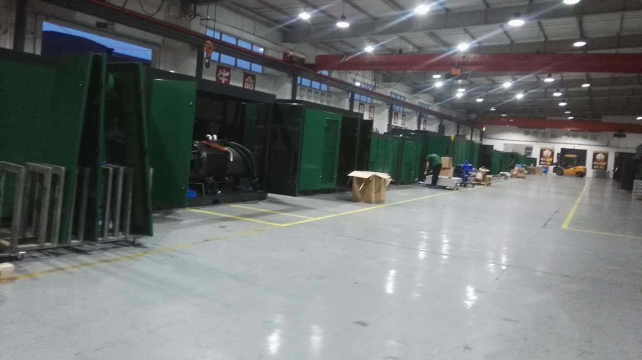 薩震220kw雙級壓縮節(jié)能空壓機