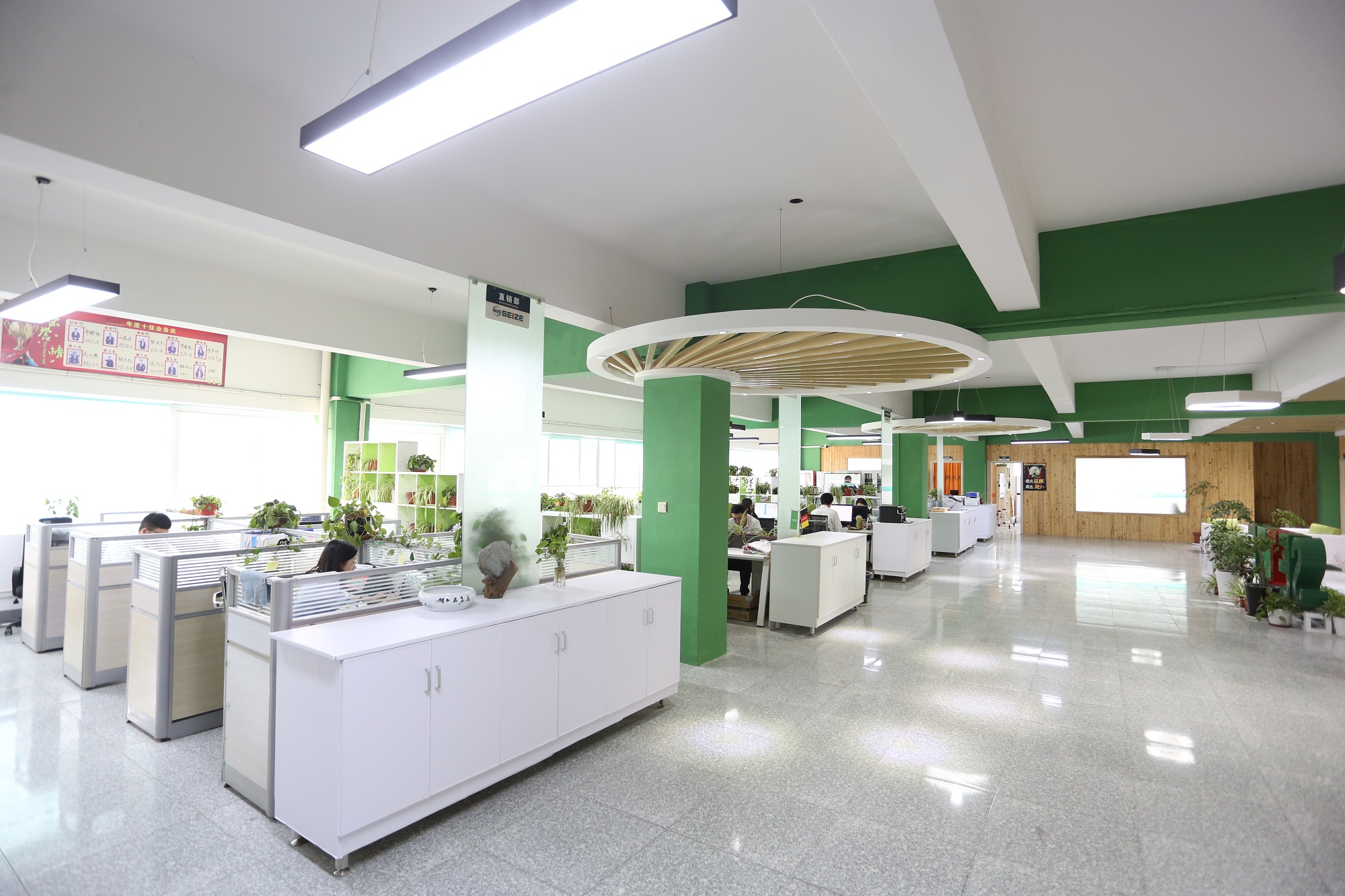 薩震節能空壓機