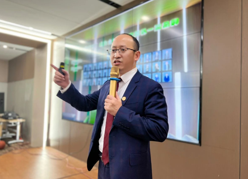 薩震節能空壓機總經理程紅星